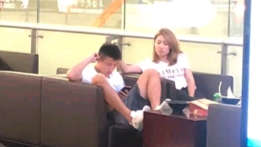 淡彩穿搭让人眼前一亮又一亮,2025澳门免费资料+王中王,重点解答解释落实_纪念版V5.88